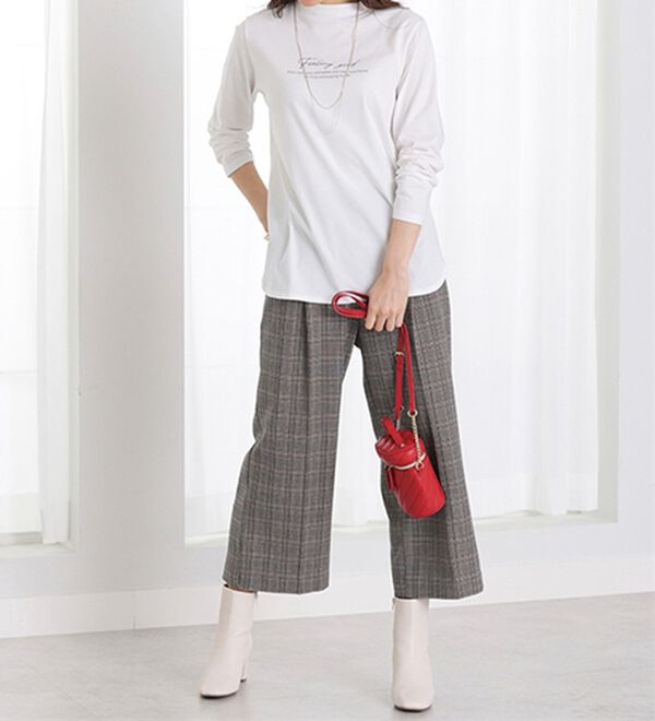 BELLUNA（ベルーナ）の「綿１００％ロゴデザインプルオーバー（カットソー）」｜詳細画像