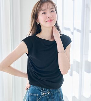 RANAN（ラナン）の「【ひんやり・ＵＶ】タックドレープフレンチスリーブカットソー（Tシャツ）」｜ブラック