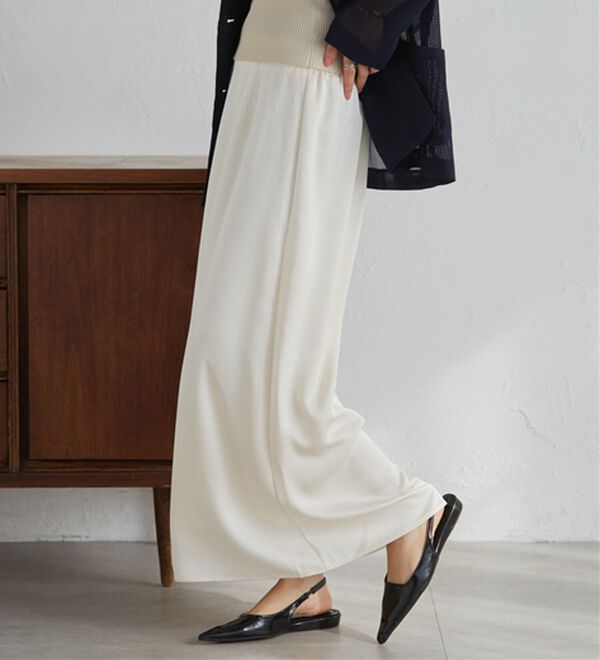 RANAN（ラナン）の「エンボスサテンナロースカート（ロングスカート）」｜詳細画像