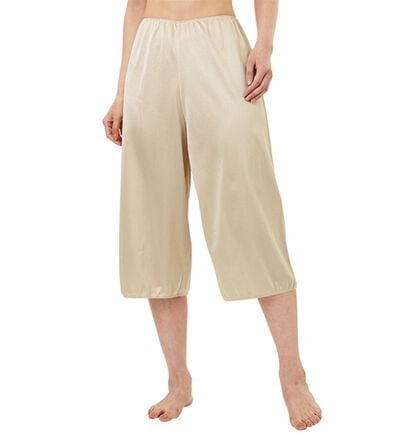 「裾ゴムで便利なペチパンひざ下丈（肌着・インナーウェア）」