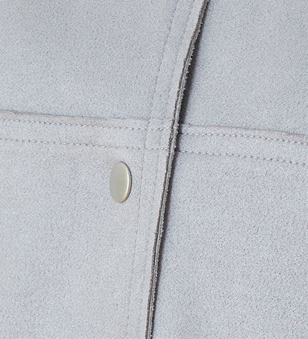 BELLUNA（ベルーナ）の「スエード調ノーカラーロング丈ジャケット（ノーカラージャケット）」｜詳細画像