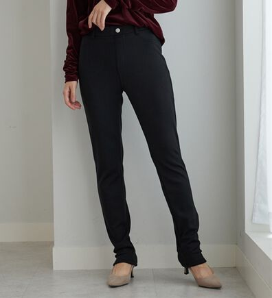 BELLUNA（ベルーナ）の「マシュマロみたいな裏ベロアなめらかストレッチパンツ（フルレングスパンツ）」