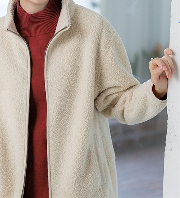 BELLUNA（ベルーナ）の「裏フリースボア素材スタンドネックブルゾン（ブルゾン）」｜詳細画像