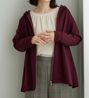 BELLUNA（ベルーナ）の「フードデザインとろみ素材ジップアップパーカー（パーカー）」｜ワイン