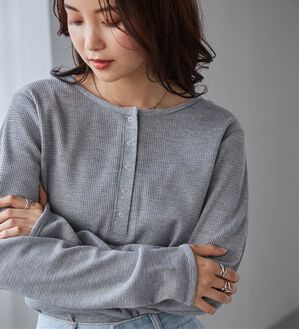 RANAN（ラナン）の「ヘンリーネックワッフルロンＴ（カットソー）」｜グレー