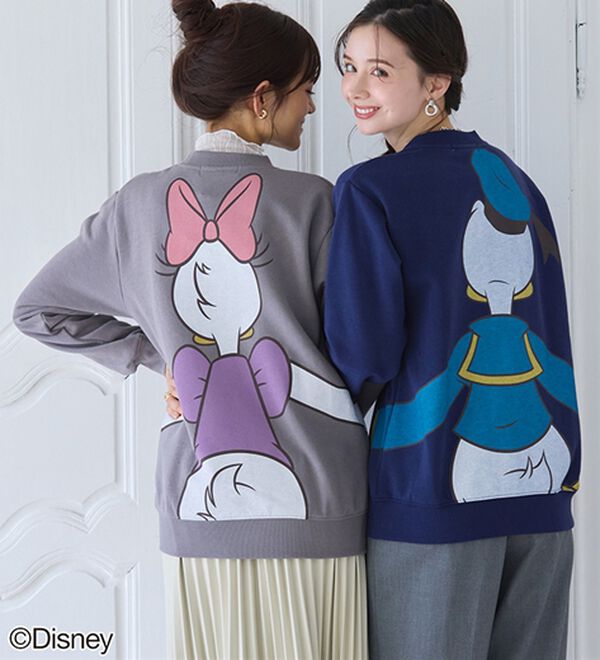 BELLUNA（ベルーナ）の「＜Ｄｉｓｎｅｙ＞【ドナルド＆デイジー】抱き着きプリント裏起毛トレーナー（カットソー）」｜詳細画像
