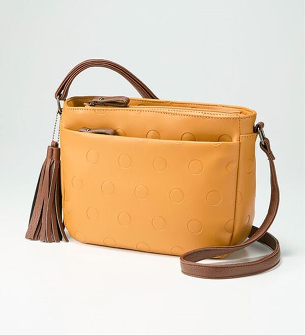 BELLUNA（ベルーナ）の「ドット型押ショルダーバッグ（ショルダーバッグ）」｜詳細画像