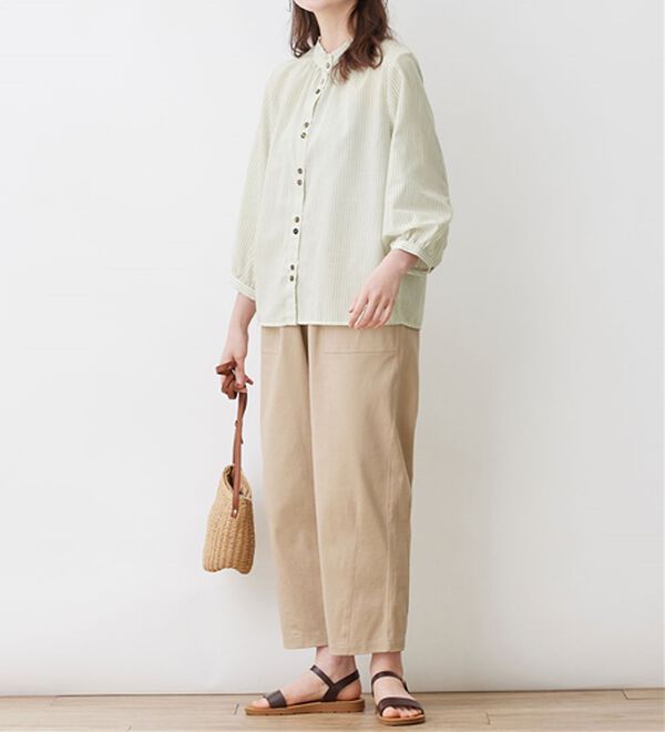 Viola e Viola（ヴィオラ エ ヴィオラ）の「フリル衿多ボタンデザインブラウス（ブラウス）」｜詳細画像