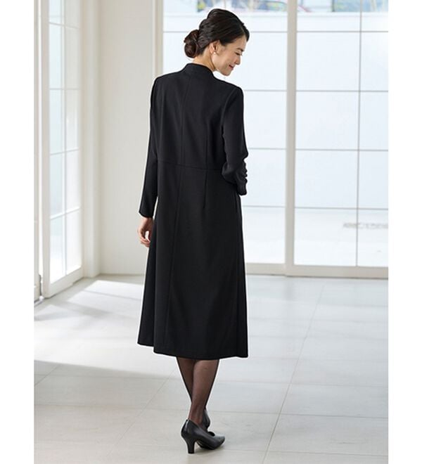 BELLUNA（ベルーナ）の「洗えるストレッチ！ロングジャケット重ね着風ワンピース（ブラックフォーマル（喪服・礼服））」｜詳細画像