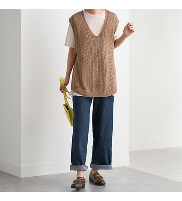 BELLUNA（ベルーナ）の「透かし編みが涼し気なニットベスト（ベスト）」｜詳細画像