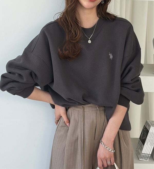 GeeRA（ジーラ）の「【U.S. POLO ASSN.】表ピーチ裏起毛スウェット（トレーナー・スウェット）」｜チャコール