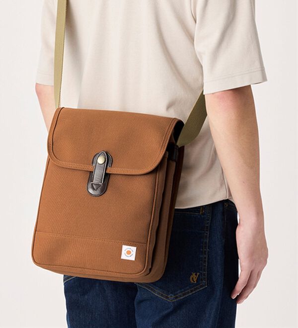 「＜富士金梅（Ｒ）＞８号帆布使用Ａ４対応ショルダー（メンズショルダーバッグ）」｜詳細画像