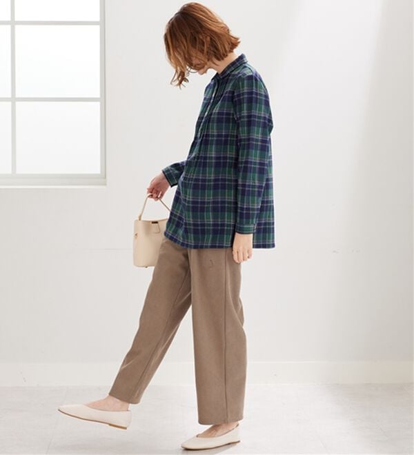 BELLUNA（ベルーナ）の「【ふわふわ裏ファー】パチパチしにくい裏ファーオーバーブラウス（ブラウス）」｜詳細画像