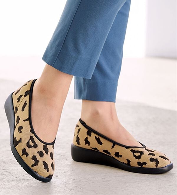 BELLUNA（ベルーナ）の「幅広ラクちんニットパンプス（パンプス）」｜詳細画像