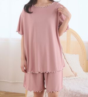 A HAPPY MARILYN（アハッピーマリリン）の「【Ｌ～８Ｌ】タイプが選べる！さらっとろルームウェアセット（パジャマ・ルームウェア）」｜ピンク