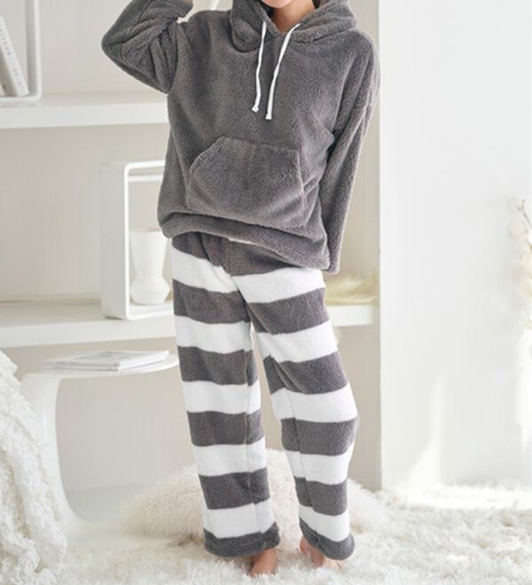 YU'NOW（ユナウ）の「【上下２点セット】ふんわりモコボアフリースパーカー＆パンツセット（パジャマ・ルームウェア）」｜詳細画像