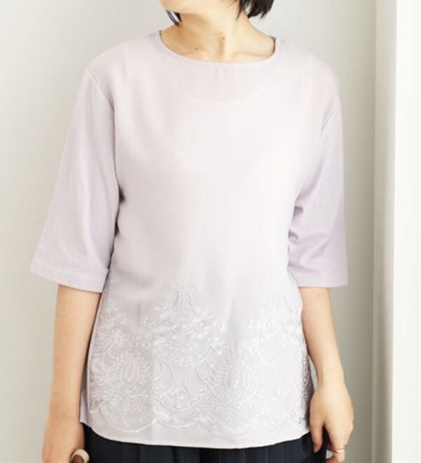 BELLUNA（ベルーナ）の「異素材切替裾刺しゅうチュニック（チュニック）」｜パープルグレー