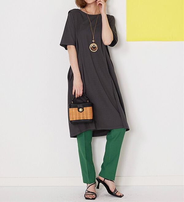 BELLUNA（ベルーナ）の「ヒンヤリ！タック使いかのこワンピース（カットソーワンピース）」｜詳細画像