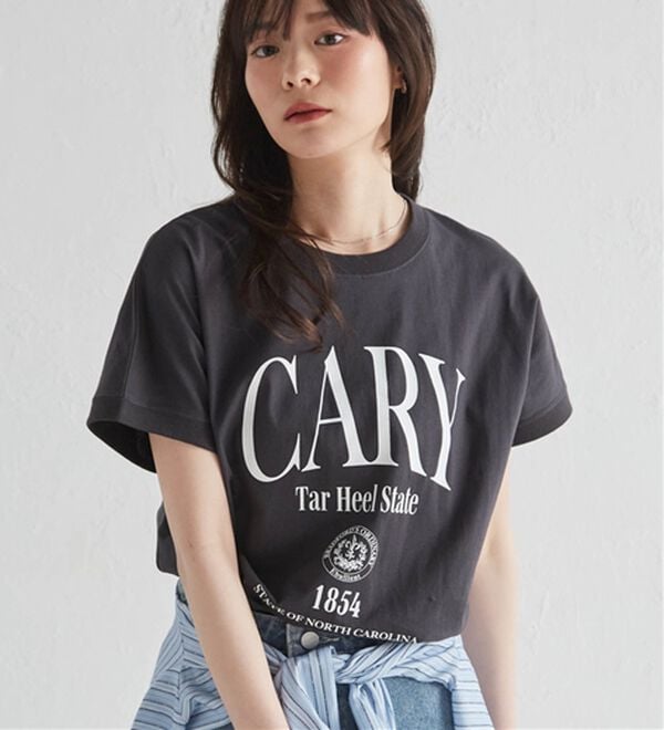 RANAN（ラナン）の「【汗シミ防止】カレッジロゴプリントＴ（Tシャツ）」｜詳細画像