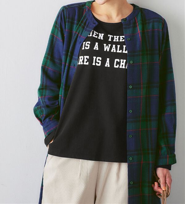 Viola e Viola（ヴィオラ エ ヴィオラ）の「【吸湿発熱】あったか綿１００％ロゴTシャツ（カットソー）」｜詳細画像