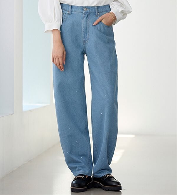 BELLUNA（ベルーナ）の「煌めきストーンカーブデニムパンツ（フルレングスパンツ）」｜詳細画像