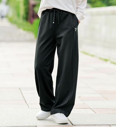 BELLUNA（ベルーナ）の「【ｍａｒｉｅ　ｃｌａｉｒｅ　ＳＰＯＲＴ】即お出かけ！バレルパンツ（フルレングスパンツ）」