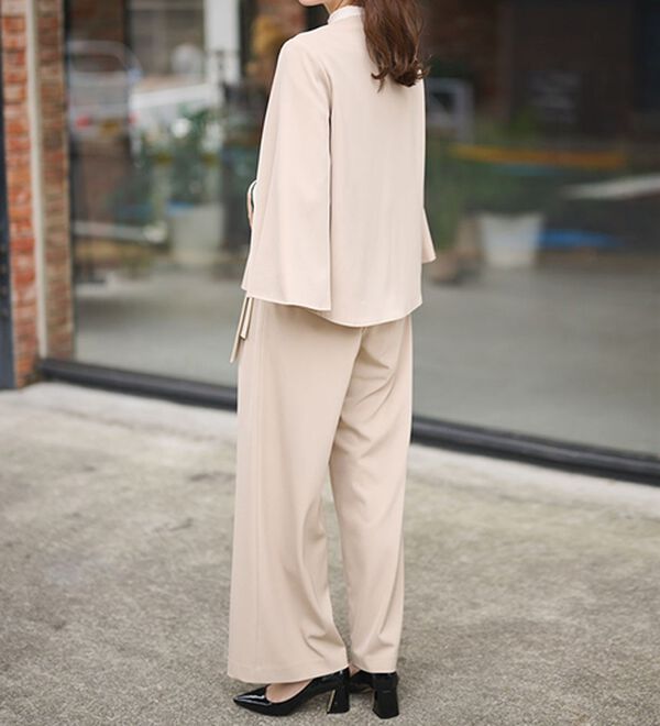 RANAN（ラナン）の「【２点セット】防しわ！洗える！ケープライクジャケットセットアップ（パンツスーツ）」｜詳細画像