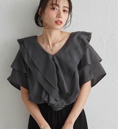 RANAN（ラナン）の「ビッグカラーフリルハーフスリーブブラウス（シャツ）」