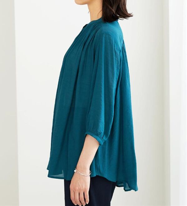 BELLUNA（ベルーナ）の「【新色追加】スラブ素材ギャザーデザインブラウス（ブラウス）」｜詳細画像