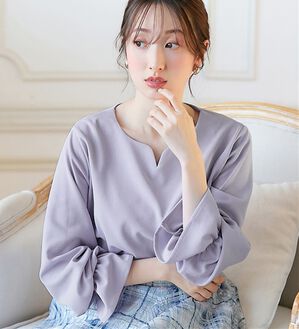 alotta（アロッタ）の「【裏起毛あり・なし】キャンディースリーブハートネックブラウス（ブラウス）」｜ライトブルー