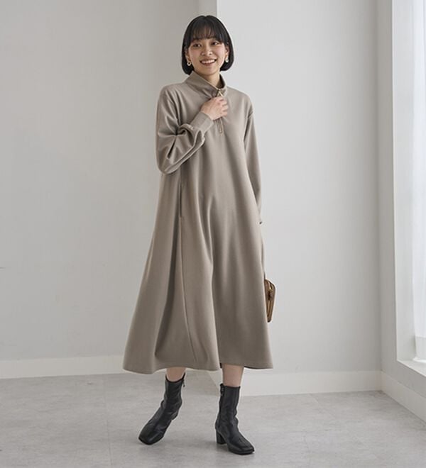 BELLUNA（ベルーナ）の「ポケット付ハーフジップフレアーワンピース（カットソーワンピース）」｜詳細画像