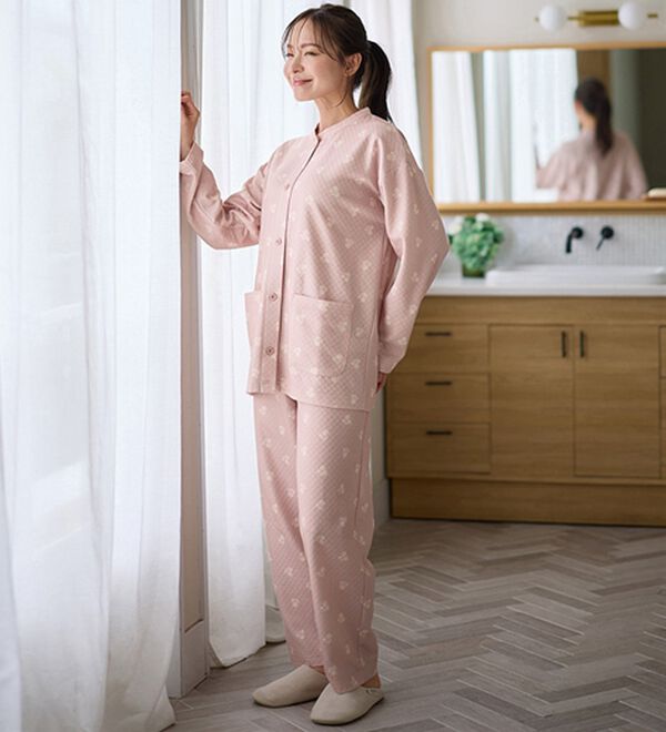 LAVIENNE（ラヴィエンヌ）の「綿入りキルトパジャマ（パジャマ・ルームウェア）」｜詳細画像