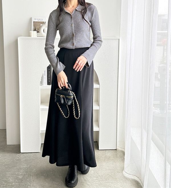 GeeRA（ジーラ）の「ゴールドボタンポロ衿リブニットトップス（ニットカーディガン）」｜詳細画像