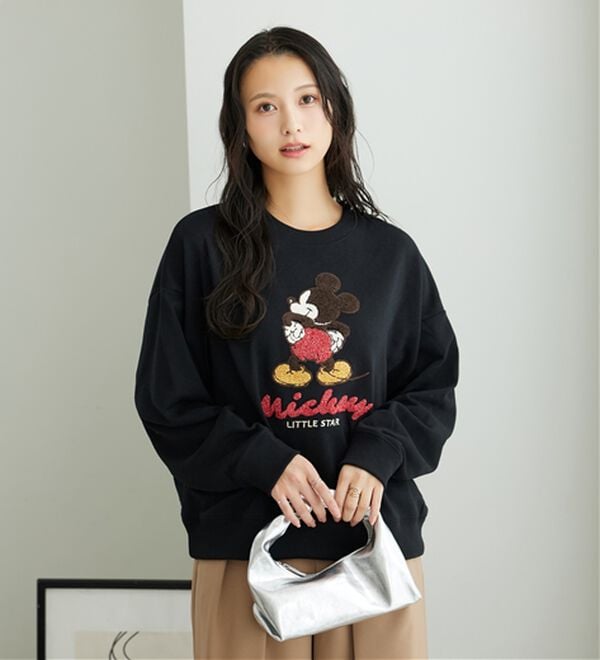 BELLUNA（ベルーナ）の「＜Ｄｉｓｎｅｙ＞【ミッキー】サガラ刺しゅう裏毛トレーナー（トレーナー・スウェット）」｜詳細画像