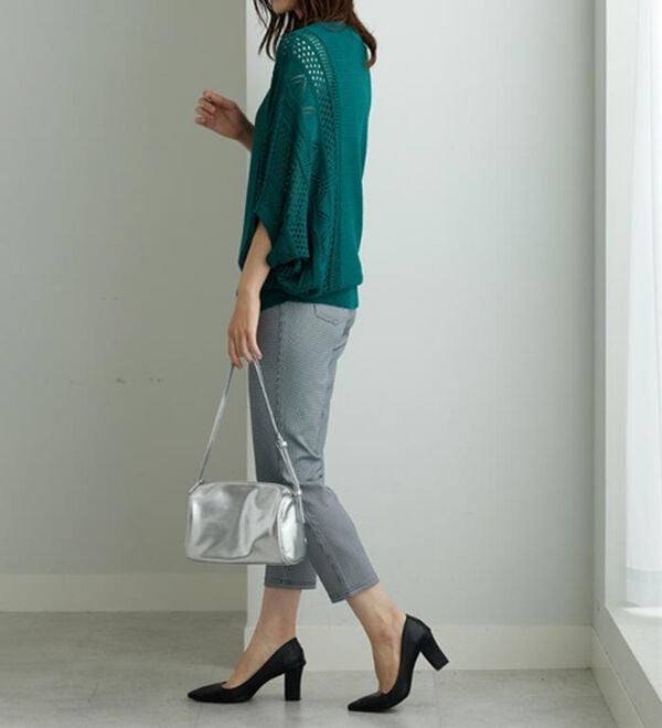 BELLUNA（ベルーナ）の「透かし編ドルマンニットプルオーバー（ニット・セーター）」｜詳細画像