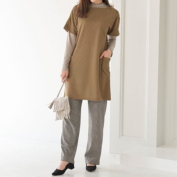 BELLUNA（ベルーナ）の「フリル衿プルオーバー付ジャカードチュニック（アンサンブル）」｜詳細画像