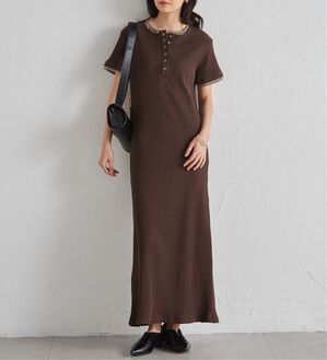 RANAN（ラナン）の「レイヤードヘンリーネックリブワンピース（カットソーワンピース）」｜ブラウン系