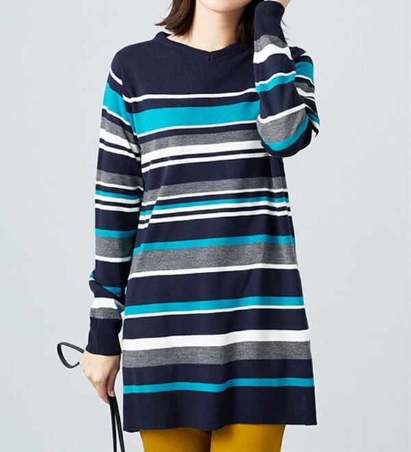 BELLUNA（ベルーナ）の「カシミヤタッチニットチュニック（チュニック）」｜ネイビー&times;ターコイズ