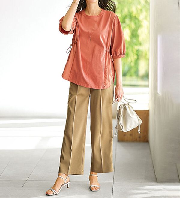 BELLUNA（ベルーナ）の「とろみ素材パイピング使いラインパンツ（ワイドパンツ・ガウチョ）」｜詳細画像