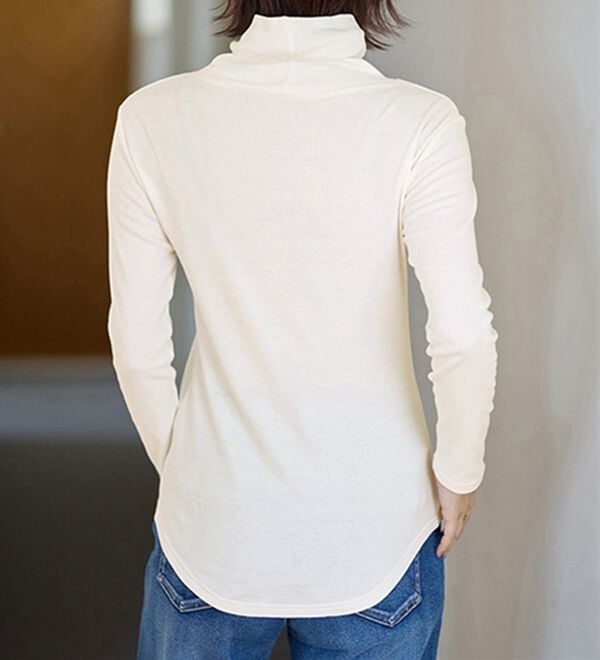 LAVIENNE（ラヴィエンヌ）の「【医師オススメ】綿１００％吸湿発熱あったかインナー　タートルネックインナー長袖（肌着・インナーウェア）」｜詳細画像