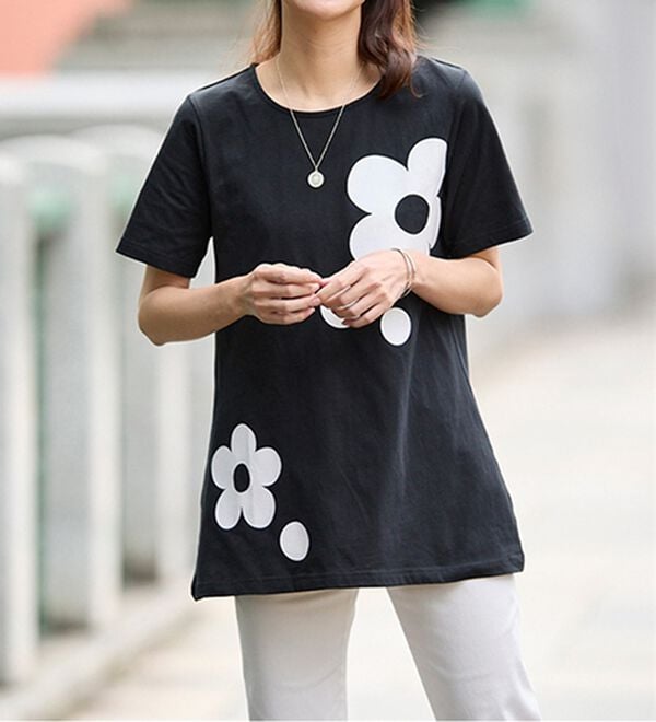 BELLUNA（ベルーナ）の「ひんやリッチコットン大人のプリントロング丈Ｔシャツ（カットソー）」｜詳細画像