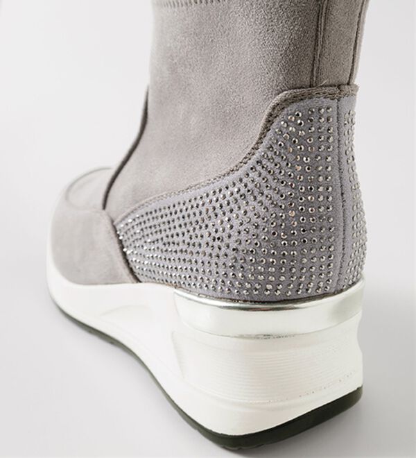 BELLUNA（ベルーナ）の「４Ｅ厚底ビジュー使いストレッチブーツ（ブーツ）」｜詳細画像