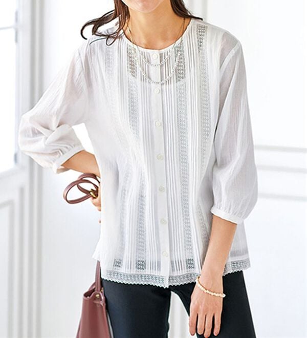 BELLUNA（ベルーナ）の「レース使いピンタックデザインブラウス（ブラウス）」｜オフ白