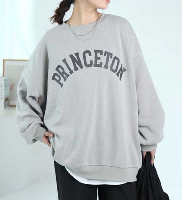 A HAPPY MARILYN（アハッピーマリリン）の「【Ｌ～８Ｌ】【ハピぽか裏起毛】２デザインから選べるロゴトレーナー 毛玉になりにくい（トレーナー・スウェット）」｜グレー