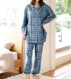LAVIENNE（ラヴィエンヌ）の「綿１００％ふんわり暖か微起毛パジャマ（パジャマ・ルームウェア）」｜アッシュブルーチェック