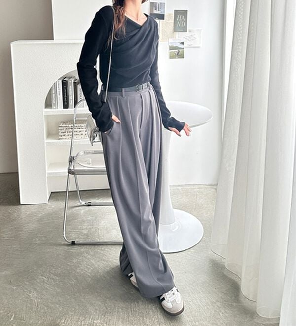 GeeRA（ジーラ）の「ドレープデザインカットソー（カットソー）」｜詳細画像