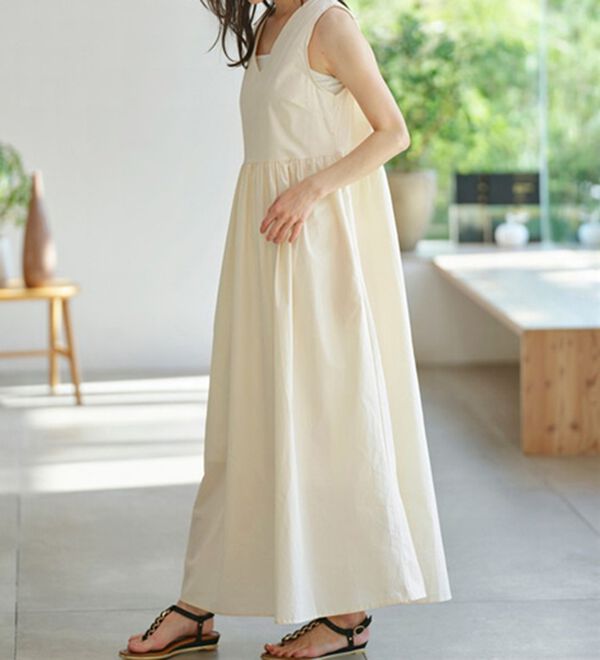 YU'NOW（ユナウ）の「【抗菌防臭】【吸水速乾】ブラ紐隠しのインナーワンピース（スリップ・ペチコート）」｜詳細画像