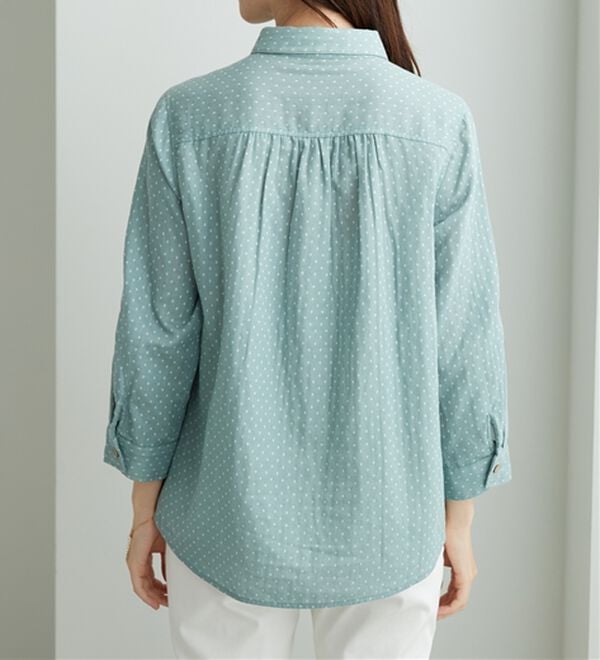 BELLUNA（ベルーナ）の「【綿100％素材】ダブルガーゼ素材丸衿多ボタンブラウス（ブラウス）」｜詳細画像