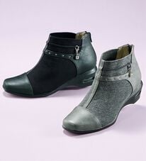 BELLUNA（ベルーナ）の「４Ｅ揺れるラインストーンストレッチブーツ（ブーツ）」