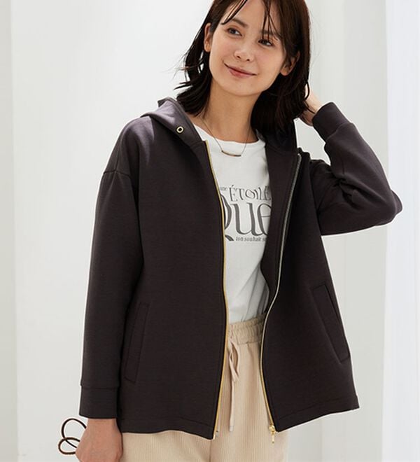 BELLUNA（ベルーナ）の「【快適Ｌａｂ．】とろみ素材裾タックパーカー（パーカー）」｜詳細画像